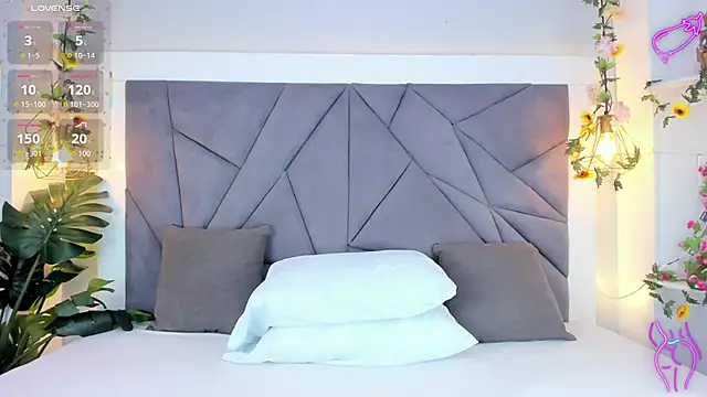 KiarhaTrixie online show from November 2025 03:16:01 AM