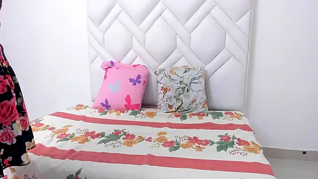 Snapshot of MatureHorny_70 chatting on October 2025 09:33:02 PM MatureHorny 70 online show from October 2025 09:33:02 PM