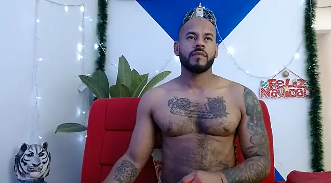 Snapshot of Damian64420 chatting on December 2024 03:00:02 PM Damian64420 online show from December 2024 03:00:02 PM