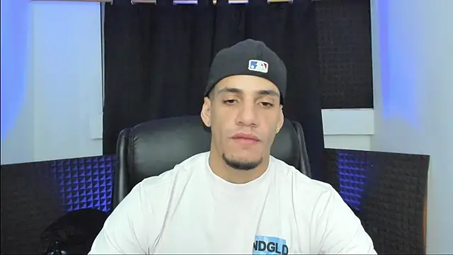 jhonnysnow17 online show from July 2026 12:06:02 AM
