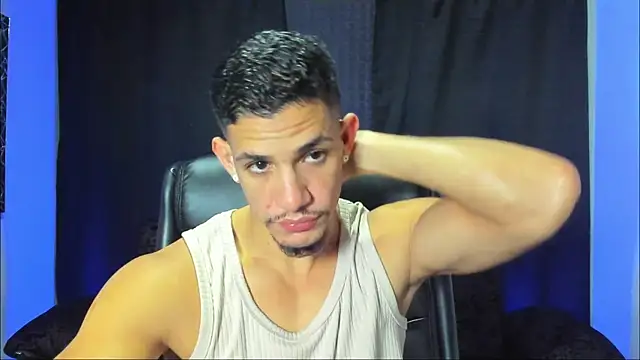 jhonnysnow17 online show from November 2025 04:06:01 AM