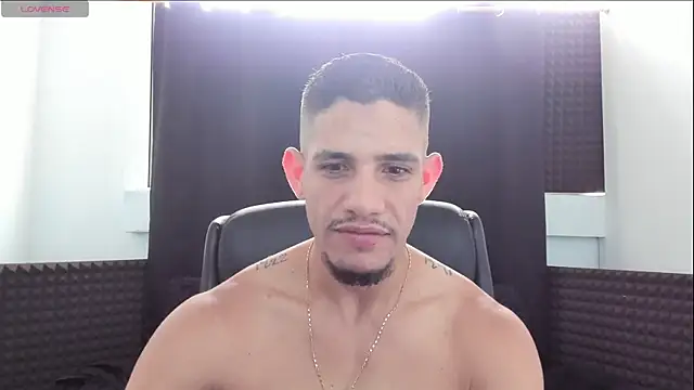 jhonnysnow17 online show from May 2026 08:58:02 PM