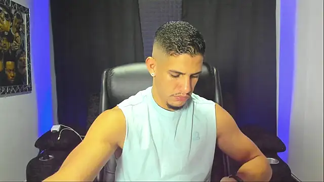 jhonnysnow17 online show from October 2025 12:32:02 AM