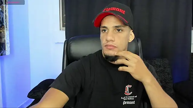 jhonnysnow17 online show from May 2026 11:39:02 PM