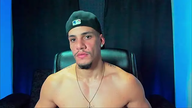 jhonnysnow17 online show from November 2025 03:43:01 AM