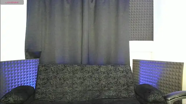 jhonnysnow17 online show from June 2026 05:34:01 AM