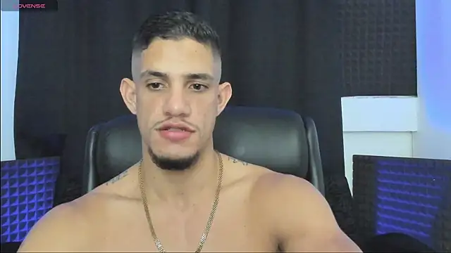 jhonnysnow17 online show from June 2026 06:52:02 AM