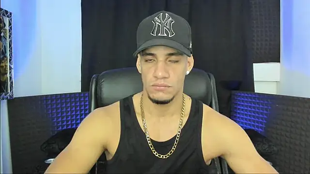 jhonnysnow17 online show from July 2026 11:44:01 PM