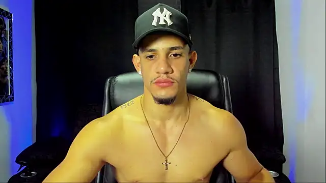 jhonnysnow17 online show from October 2025 02:43:01 AM