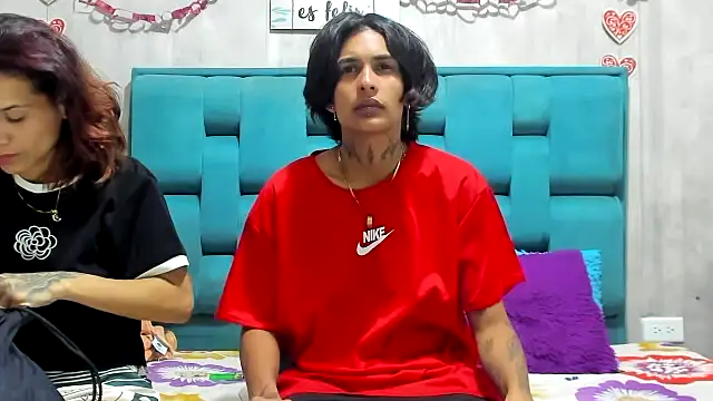 chicamir22 online show from September 2025 12:33:01 AM