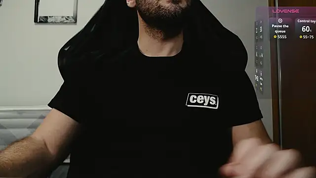 cutehairymacho online show from December 2025 02:21:02 PM