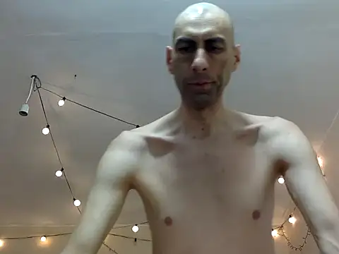 HandsomeAlfie online show from October 2025 03:00:01 AM