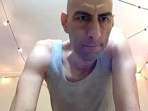 HandsomeAlfie online show from September 2025 08:20:01 AM