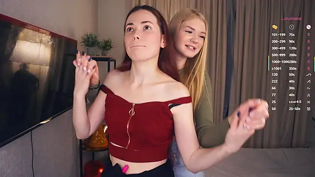 Snapshot of EllenReeves chatting on November 2025 06:14:01 AM EllenReeves online show from November 2025 06:14:01 AM