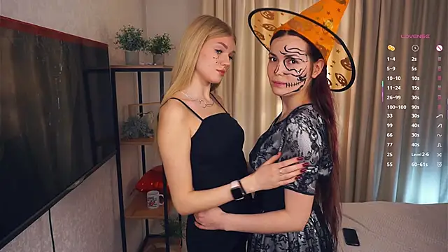 Snapshot of EllenReeves chatting on October 2025 06:32:01 AM EllenReeves online show from October 2025 06:32:01 AM