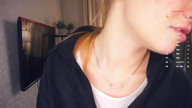 Snapshot of EllenReeves chatting on November 2025 06:02:01 AM EllenReeves online show from November 2025 06:02:01 AM