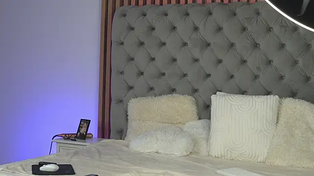 TiffanyMaze online show from April 2026 04:05:02 AM