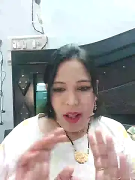 Snapshot of Poojabhabi101 chatting on March 2025 06:03:01 AM Poojabhabi101 online show from March 2025 06:03:01 AM