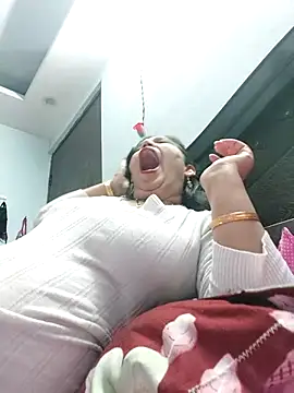 Snapshot of Poojabhabi101 chatting on March 2025 05:50:02 AM Poojabhabi101 online show from March 2025 05:50:02 AM