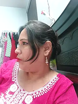 Snapshot of Poojabhabi101 chatting on March 2025 06:03:02 AM Poojabhabi101 online show from March 2025 06:03:02 AM