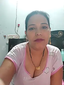 Snapshot of Poojabhabi101 chatting on September 2025 05:18:02 AM Poojabhabi101 online show from September 2025 05:18:02 AM