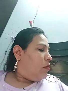 Snapshot of Poojabhabi101 chatting on March 2025 06:28:02 AM Poojabhabi101 online show from March 2025 06:28:02 AM