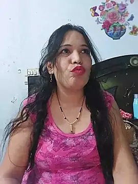 Snapshot of Poojabhabi101 chatting on June 2026 06:14:02 AM Poojabhabi101 online show from June 2026 06:14:02 AM