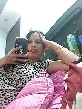 Snapshot of Poojabhabi101 chatting on March 2025 08:52:01 AM Poojabhabi101 online show from March 2025 08:52:01 AM