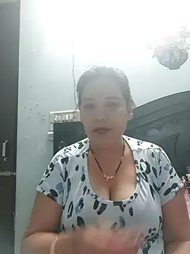 Snapshot of Poojabhabi101 chatting on February 2026 05:16:02 AM Poojabhabi101 online show from February 2026 05:16:02 AM