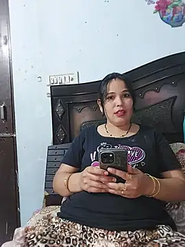 Snapshot of Poojabhabi101 chatting on June 2026 07:29:02 AM Poojabhabi101 online show from June 2026 07:29:02 AM