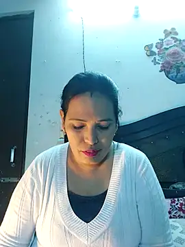 Snapshot of Poojabhabi101 chatting on January 2026 05:57:01 AM Poojabhabi101 online show from January 2026 05:57:01 AM