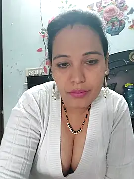 Snapshot of Poojabhabi101 chatting on December 2025 07:00:02 AM Poojabhabi101 online show from December 2025 07:00:02 AM