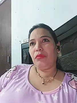Snapshot of Poojabhabi101 chatting on July 2026 06:14:01 AM Poojabhabi101 online show from July 2026 06:14:01 AM