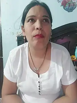 Poojabhabi101 online show from May 2026 07:39:02 AM