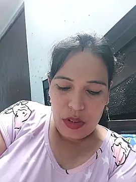 Snapshot of Poojabhabi101 chatting on June 2026 06:07:02 AM Poojabhabi101 online show from June 2026 06:07:02 AM