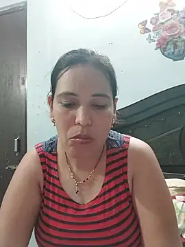 Snapshot of Poojabhabi101 chatting on July 2026 07:16:02 AM Poojabhabi101 online show from July 2026 07:16:02 AM
