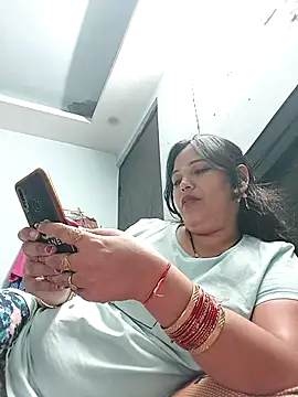 Poojabhabi101 online show from March 2026 07:32:01 AM