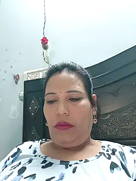 Snapshot of Poojabhabi101 chatting on October 2025 06:48:01 AM Poojabhabi101 online show from October 2025 06:48:01 AM