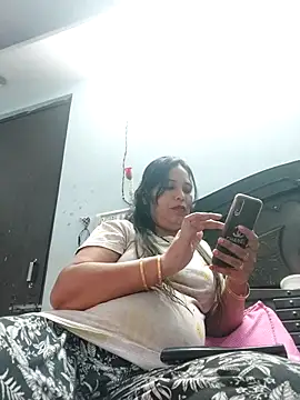 Snapshot of Poojabhabi101 chatting on March 2025 06:02:02 AM Poojabhabi101 online show from March 2025 06:02:02 AM