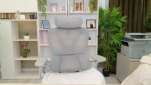 SelineSole online show from December 2025 04:09:01 PM