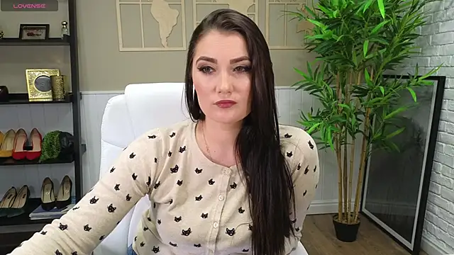 SelineSole online show from February 2025 04:53:01 PM