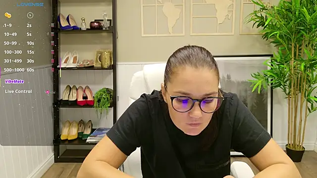 SelineSole online show from September 2025 03:07:02 PM