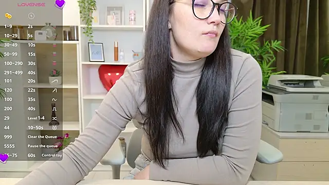 SelineSole online show from March 2026 04:07:01 PM