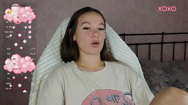 lil luna x online show from September 2025 08:40:01 PM