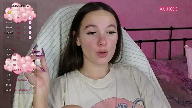 lil luna x online show from November 2025 06:46:02 PM