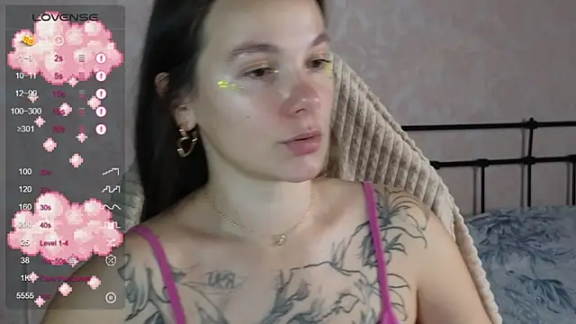 Snapshot of lil_luna_x chatting on July 2026 03:19:01 PM lil luna x online show from July 2026 03:19:01 PM
