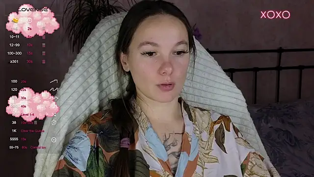 lil luna x online show from November 2025 10:24:02 PM