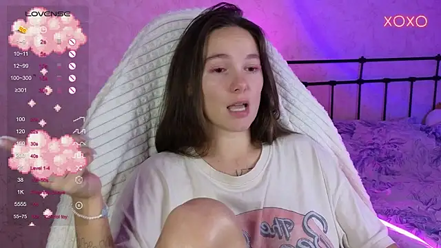 lil luna x online show from October 2025 08:54:02 PM