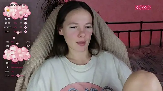 lil luna x online show from November 2025 01:32:02 PM