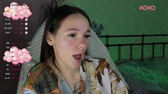 lil luna x online show from November 2025 08:34:02 PM